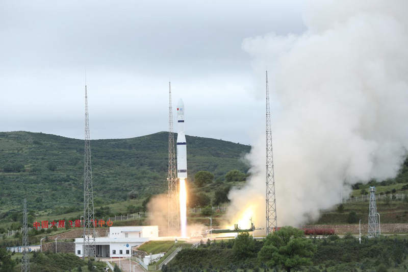 8月10日，長征六號運載火箭成功將“吉林一號”衛(wèi)星發(fā)射升空。