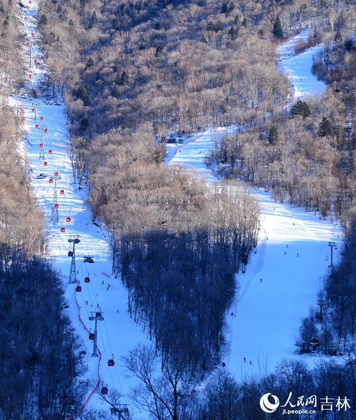 吉林北大湖滑雪度假區(qū)。人民網(wǎng) 李洋攝（資料圖片）