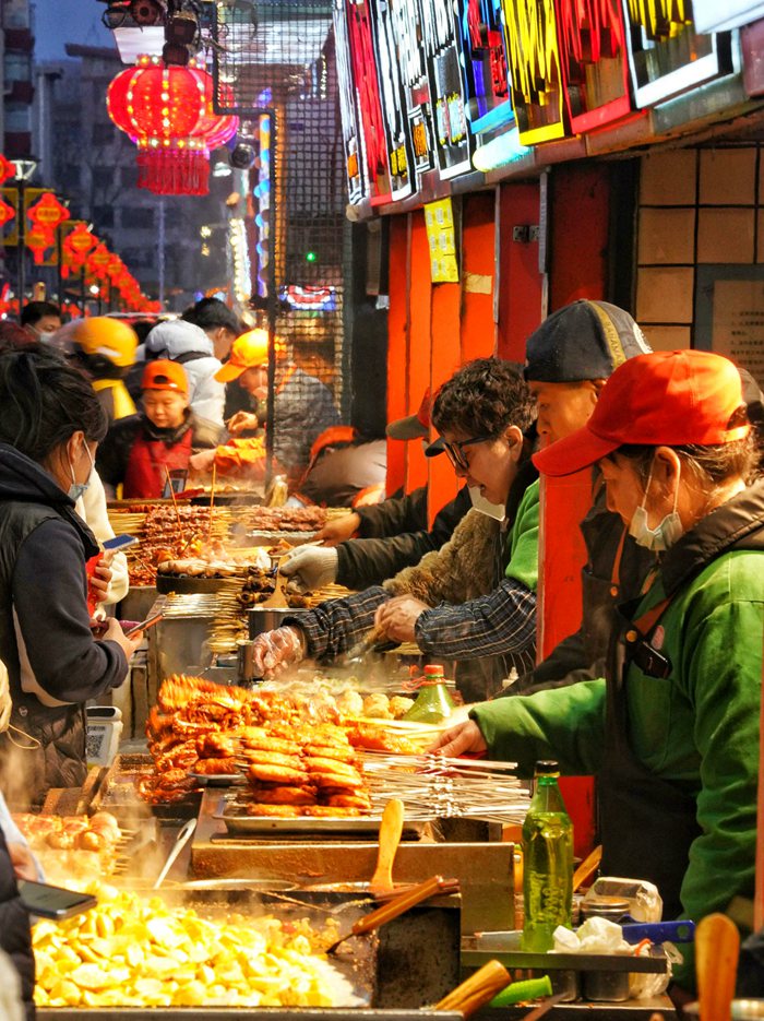 近日，長春市餐飲消費(fèi)業(yè)態(tài)復(fù)蘇跡象顯著。人民網(wǎng) 李洋攝