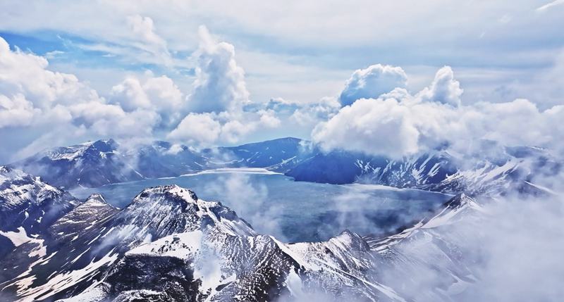 6月6日，長白山天池景觀。