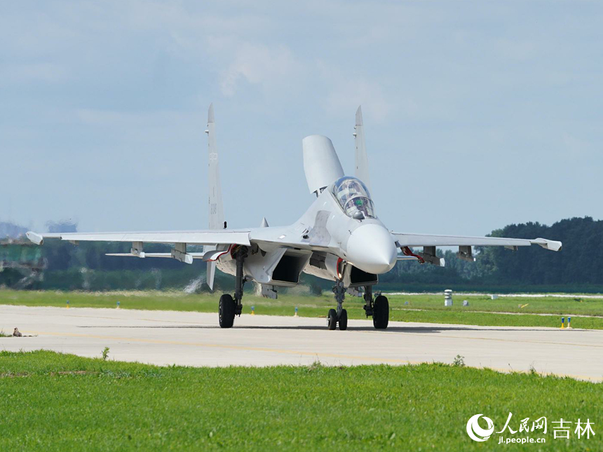 2023年空軍航空開放活動(dòng)·長(zhǎng)春航空展開幕。人民網(wǎng)記者 李洋攝